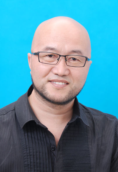 现任校长杨飞虎